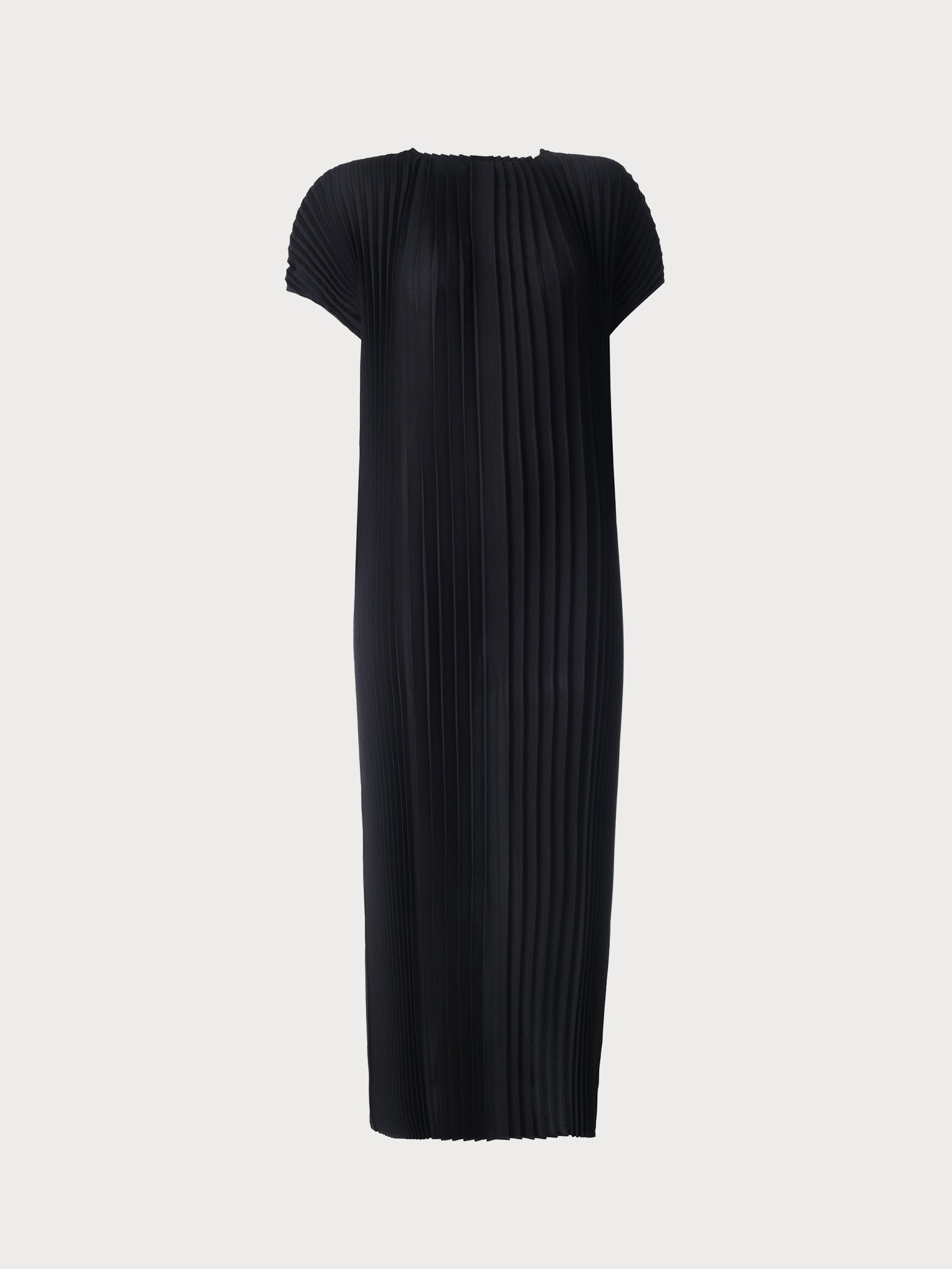 black maxi wrinkle-resistant hand-pleated dress