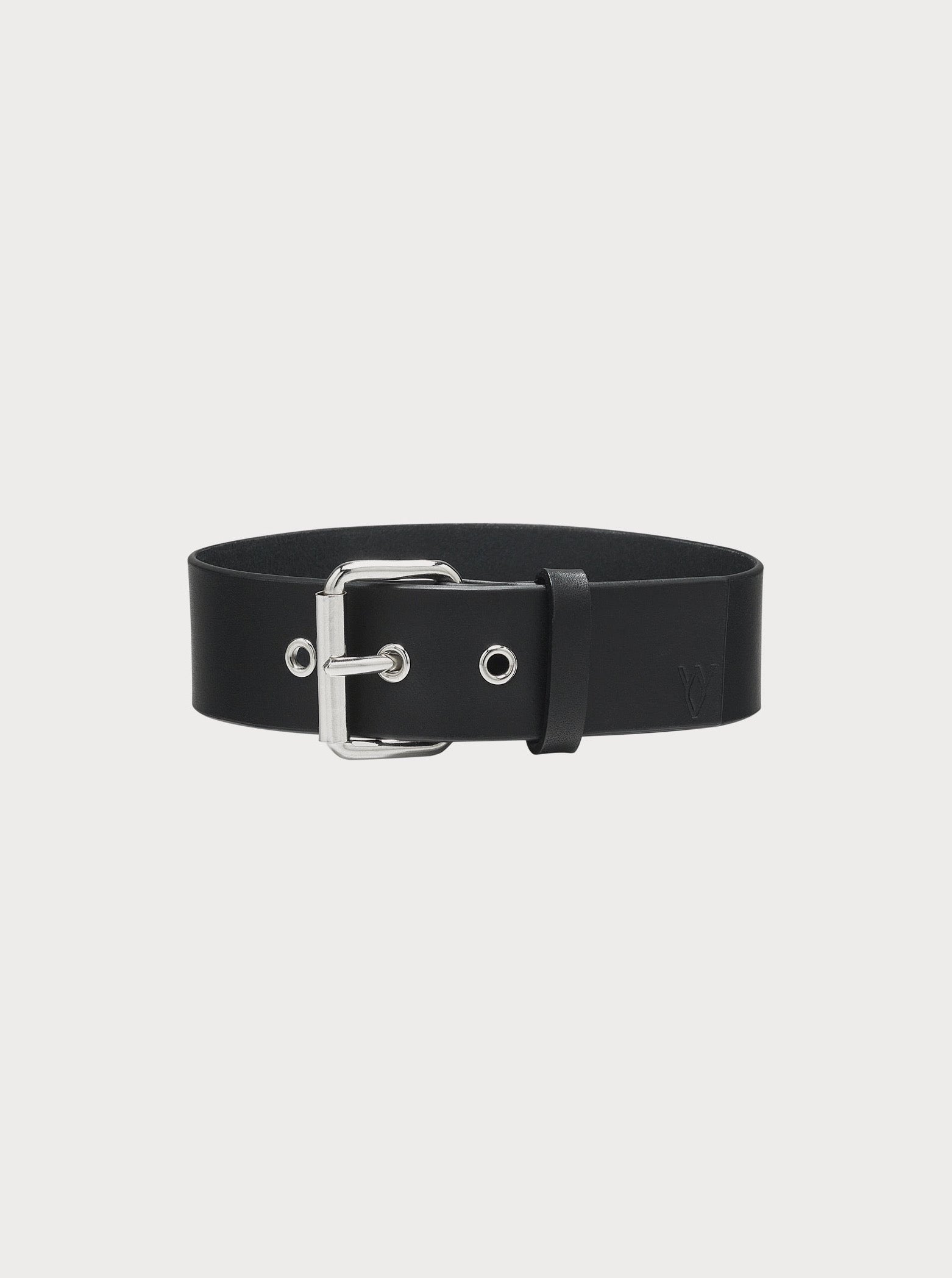 yvy leather buckle choker in black with silver hardware